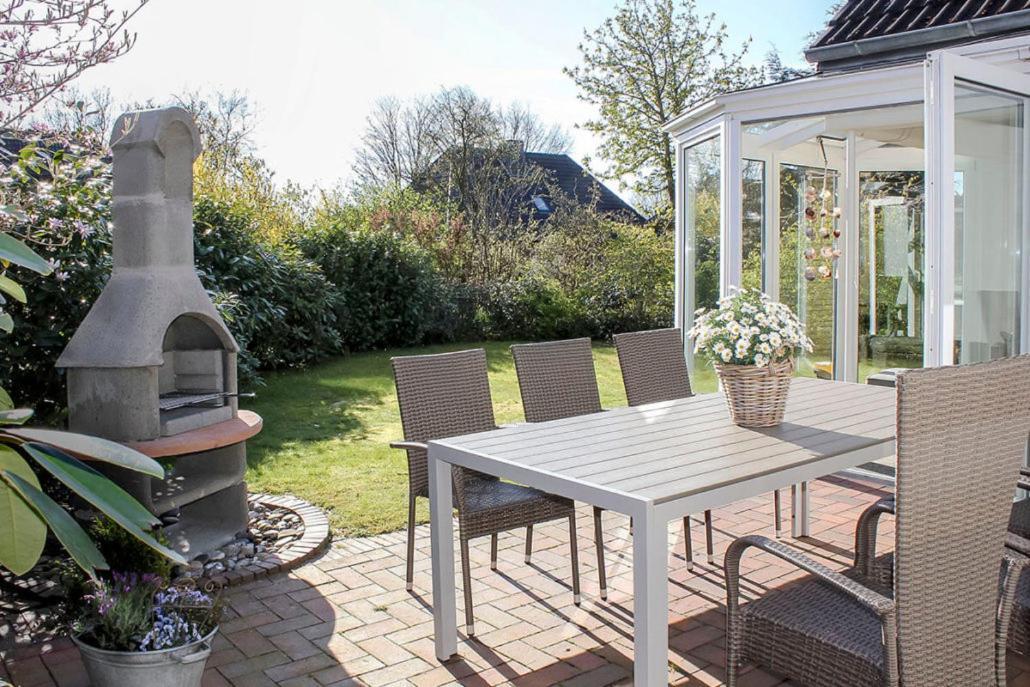 Nordic Im Deichhaus Apartment Husum  Exterior photo